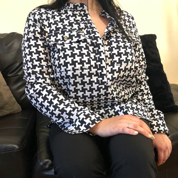 Michael Kors Geometric Print Long Sleeve - Picture 7 of 11